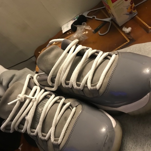 Low top Jordan 11s - Picture 4 of 5